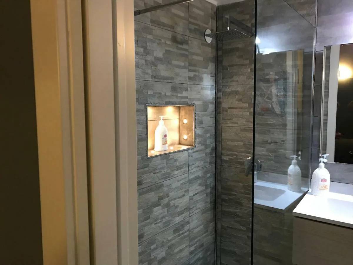 Apartamento Magda House & Parking Bari Italia